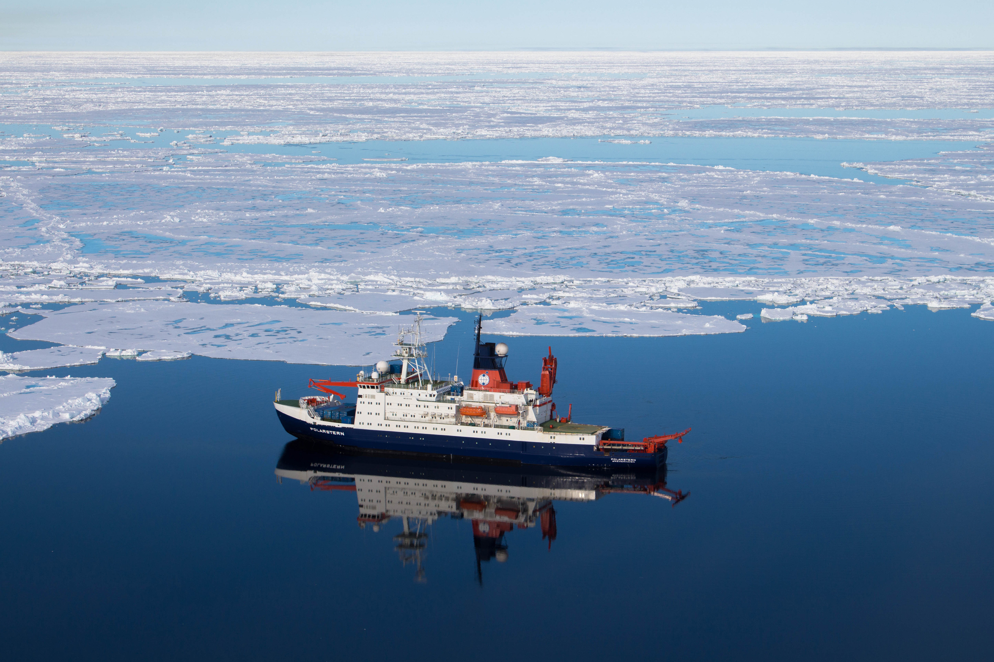 Polarstern über dem Gakkelrücken